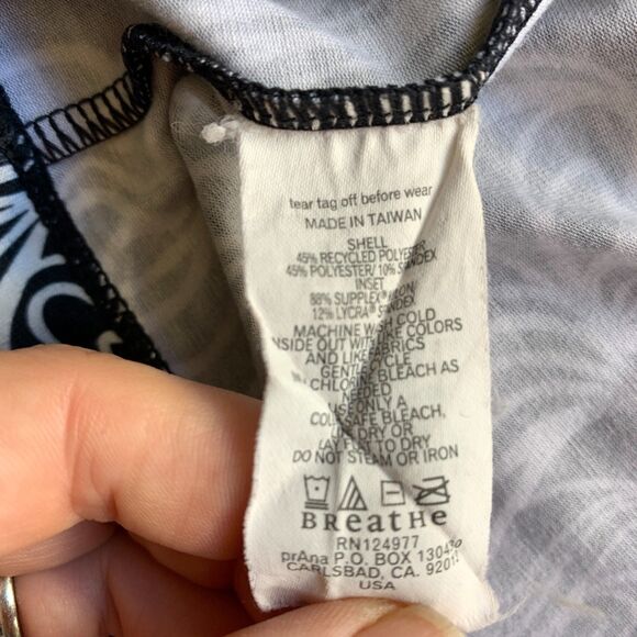 Prana Tiered Ruffle Skirt Black White Abstract Print Size Small Stretch Waist - Picture 7 of 7